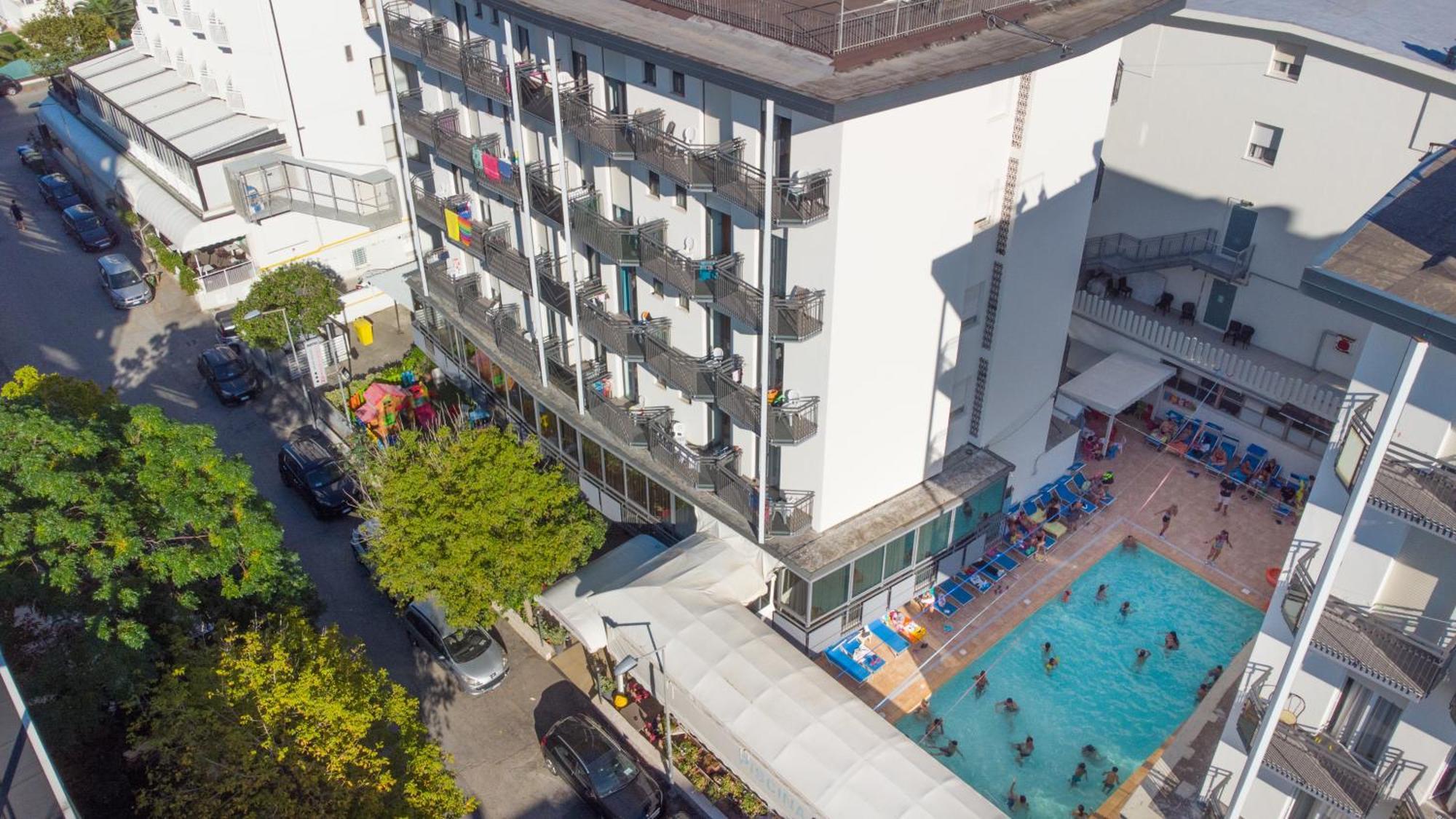 Hotel Christian Римини Екстериор снимка